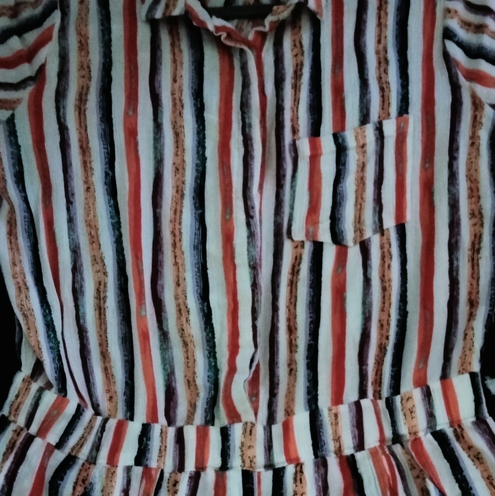 Davi & Dani (Size M) Multicolor Stripe Print Butt… - image 2